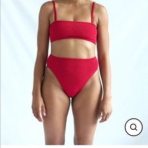 Poise High Waist Two-Piece in color ROSSO .